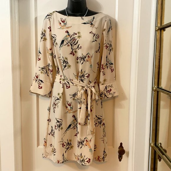 H&M Dresses & Skirts - Lovely Cream Belted Shift Dress